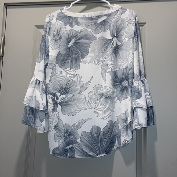 Ann Taylor loft floral print top - Picture 7 of 7